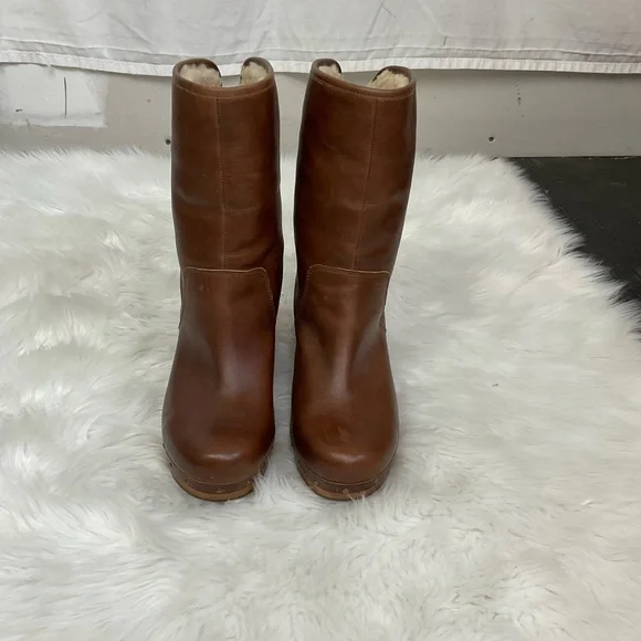 UGG Women's Chestnut Brown Lynnea Leather Boots Size 8 - Picture 4 of 13